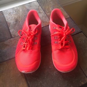 Nike Free 5.0 running shoe size 8